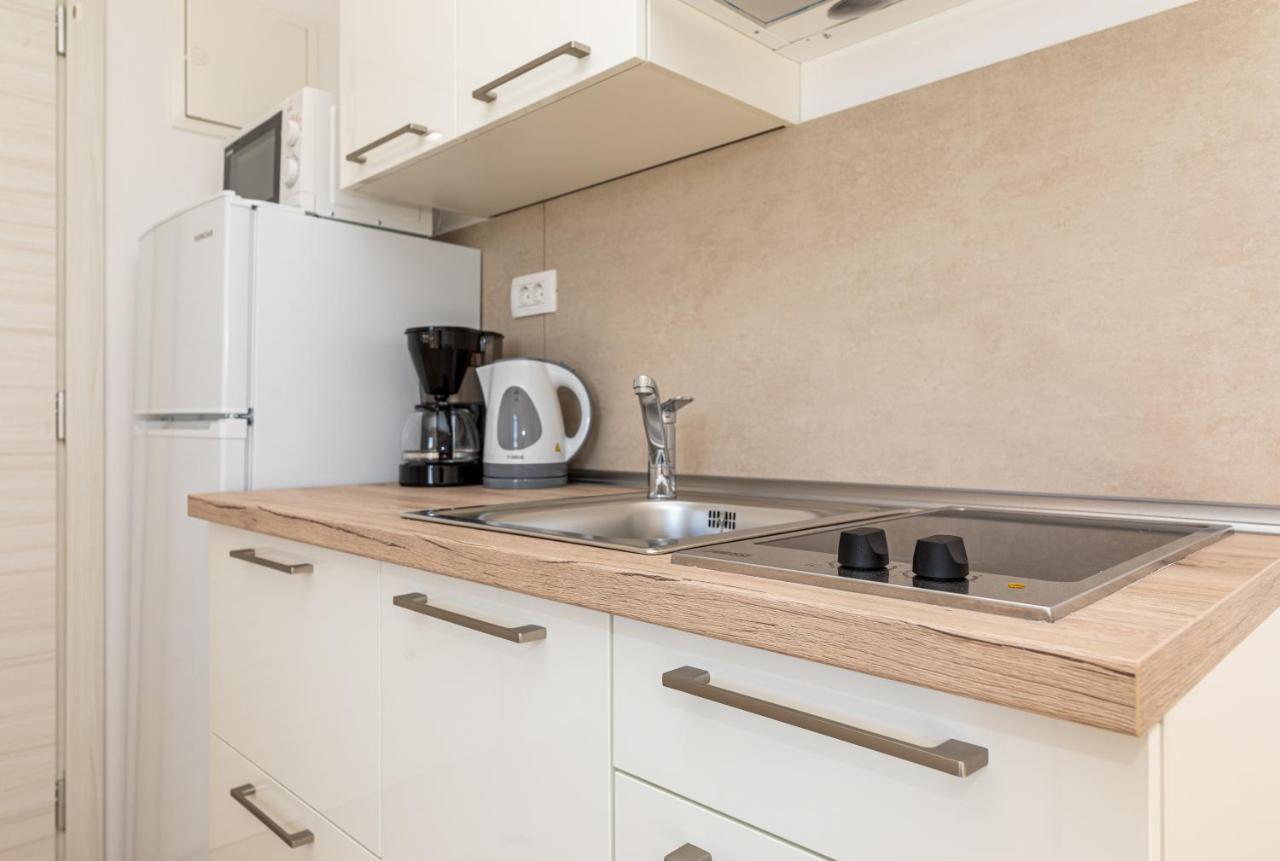 Apartments Crnekovic III Baska  Bagian luar foto