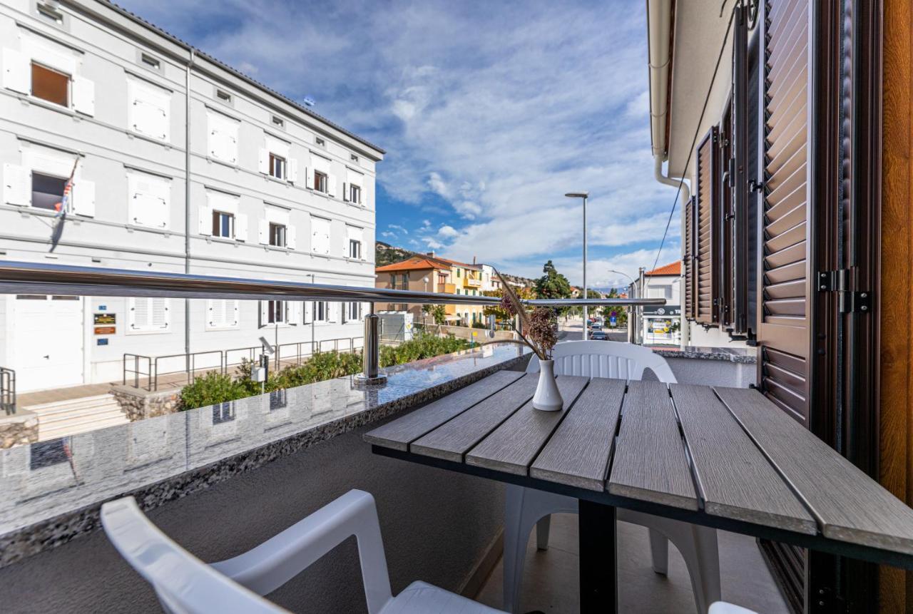 Apartments Crnekovic III Baska  Bagian luar foto