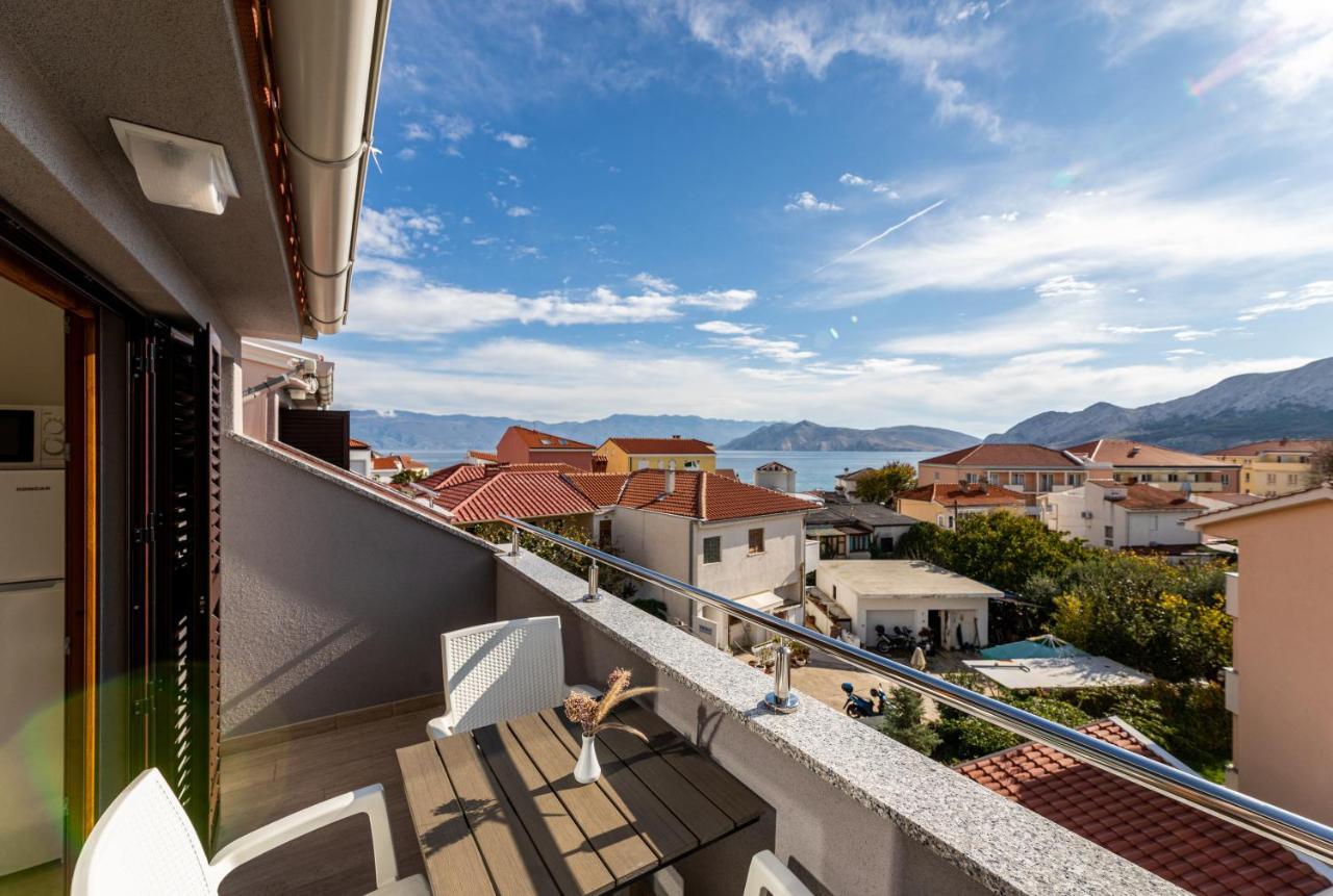 Apartments Crnekovic III Baska  Bagian luar foto