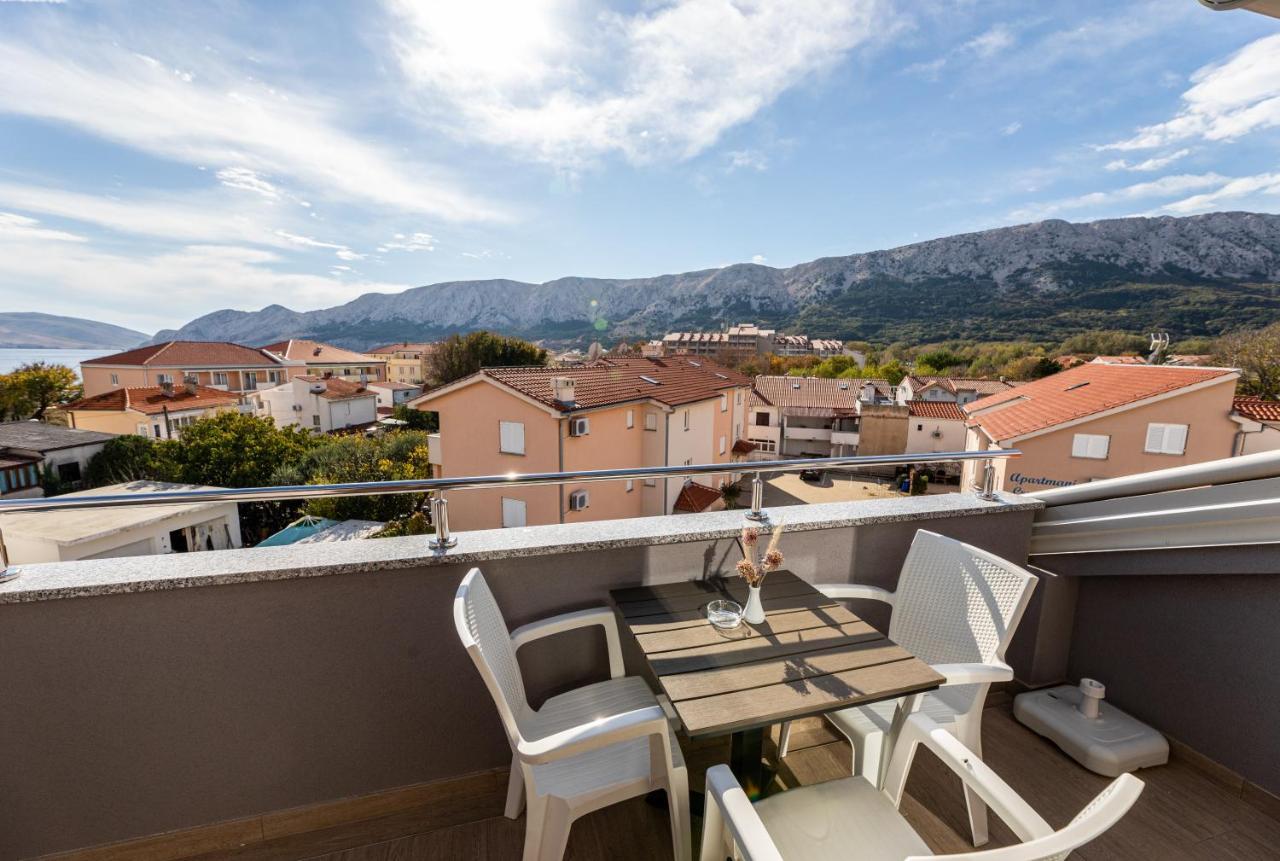 Apartments Crnekovic III Baska  Bagian luar foto