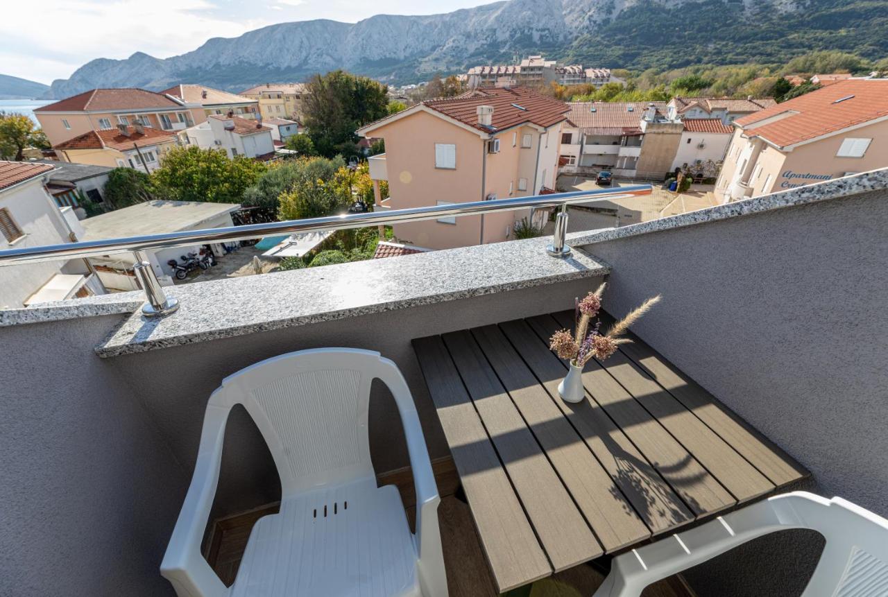 Apartments Crnekovic III Baska  Bagian luar foto